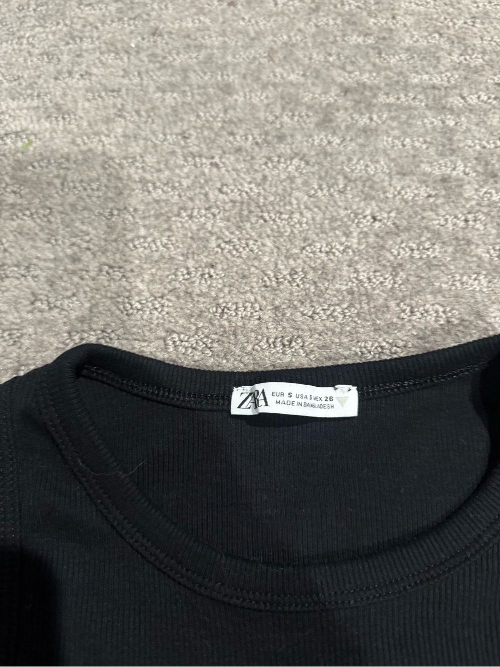 Zara Black Ribbed Cropped Tank - Picture 2 of 2